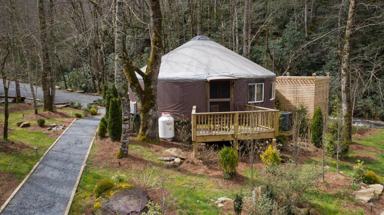 Villa Tranquil Haven Luxy Yurt - Creekside Glamping With Private Hot Tub Topton Exterior foto